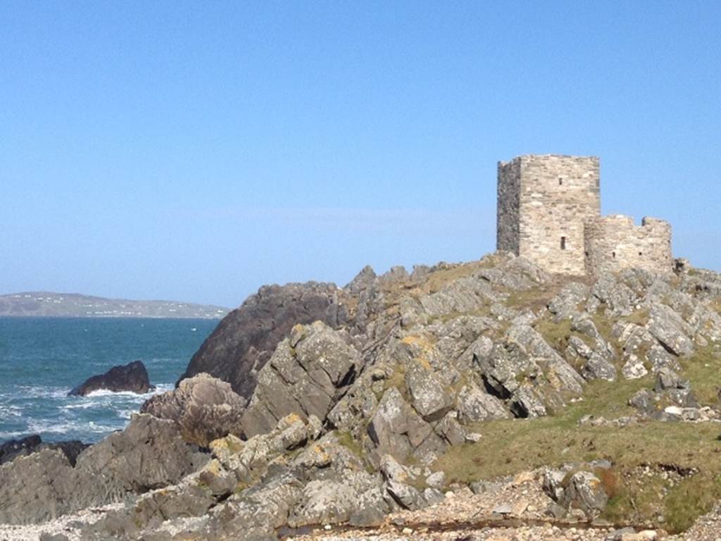 Carrickabraghy Castle